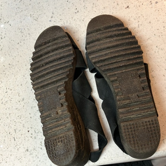 Arche Black Leather suede sandals with 1 3/4” heels and buckle adjustment. 6.5 - Picture 9 of 9